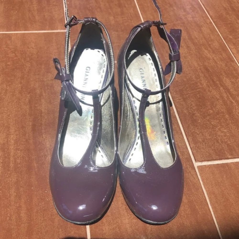 Gianni Bini purple heels